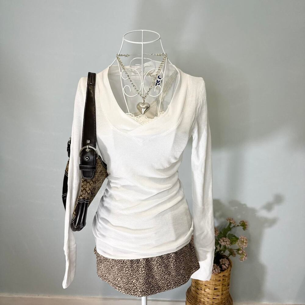 NWT Cute vintage y2k white tight long sleeve Henley grunge v neck top